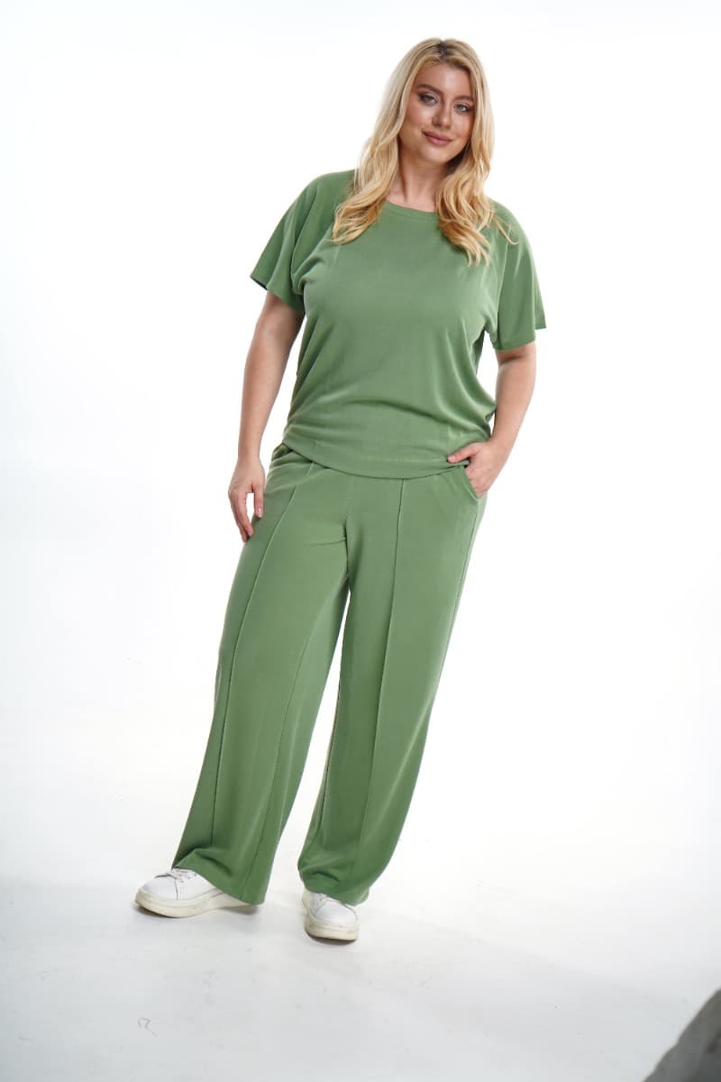 Παντελόνα plus size cupro με νερβιρ σε λαδί χρώμα