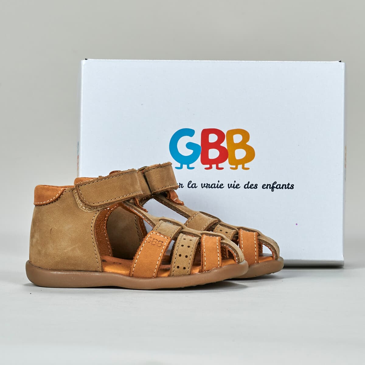 Σανδάλια χωρίς τακούνι GBB BARNI