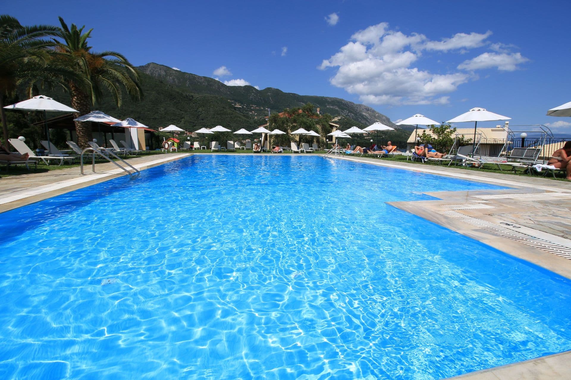 Hotel Yannis - Ύψος, Κέρκυρα ✦ 2 Ημέρες (1 Διανυκτέρευση) ✦ 2 άτομα ✦ 2 ✦ έως 27/09/2026 ✦ Κοντά