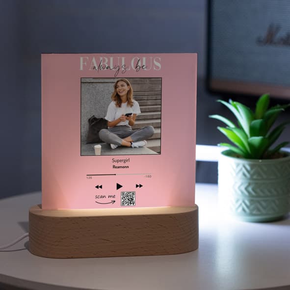 Fabulous - PlexiFrame με Ξύλινη LED Βάση