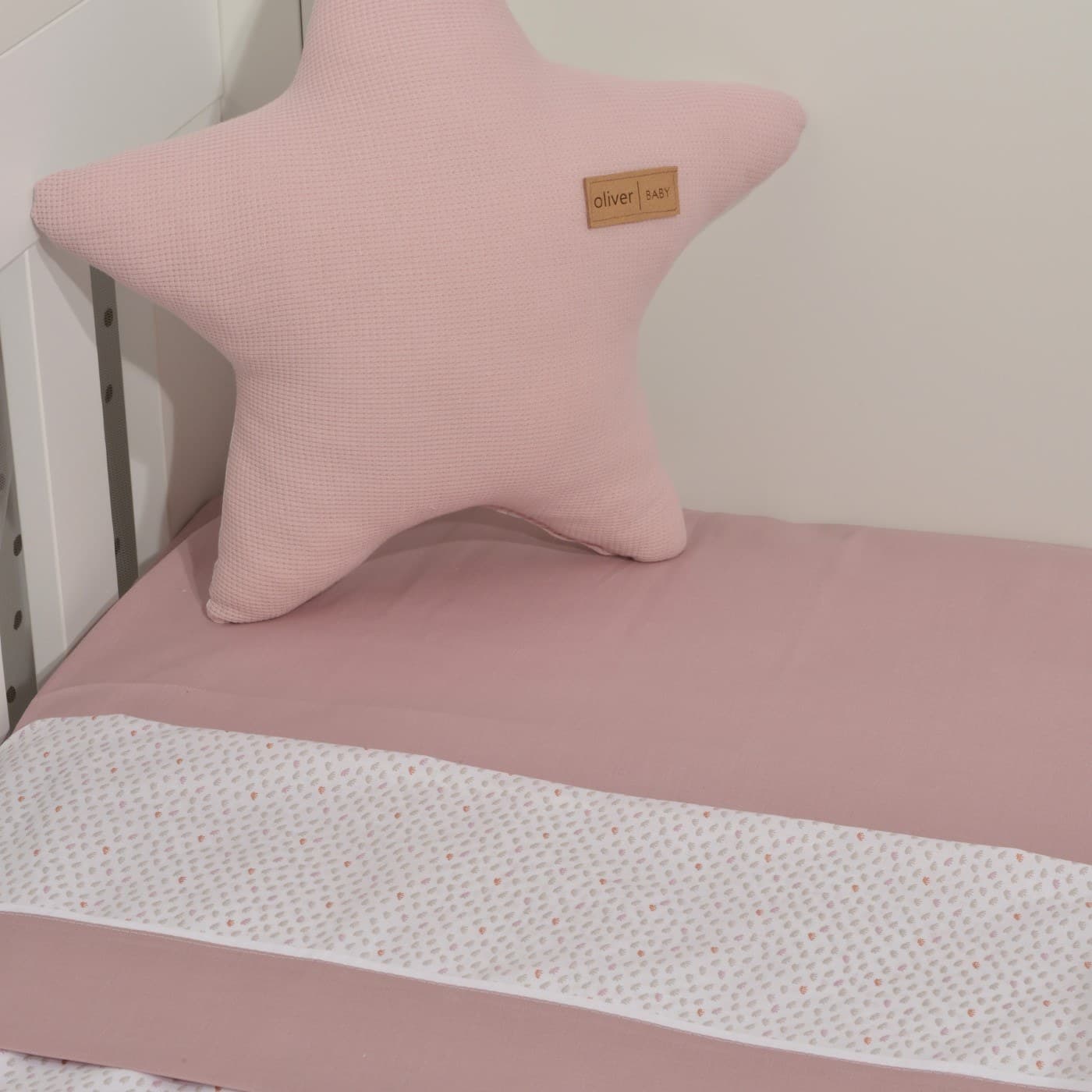 Σετ Σεντόνια Λίκνου 2 Τεμαχίων Baby Oliver des. 402 Σάπιο Μήλο 75x110