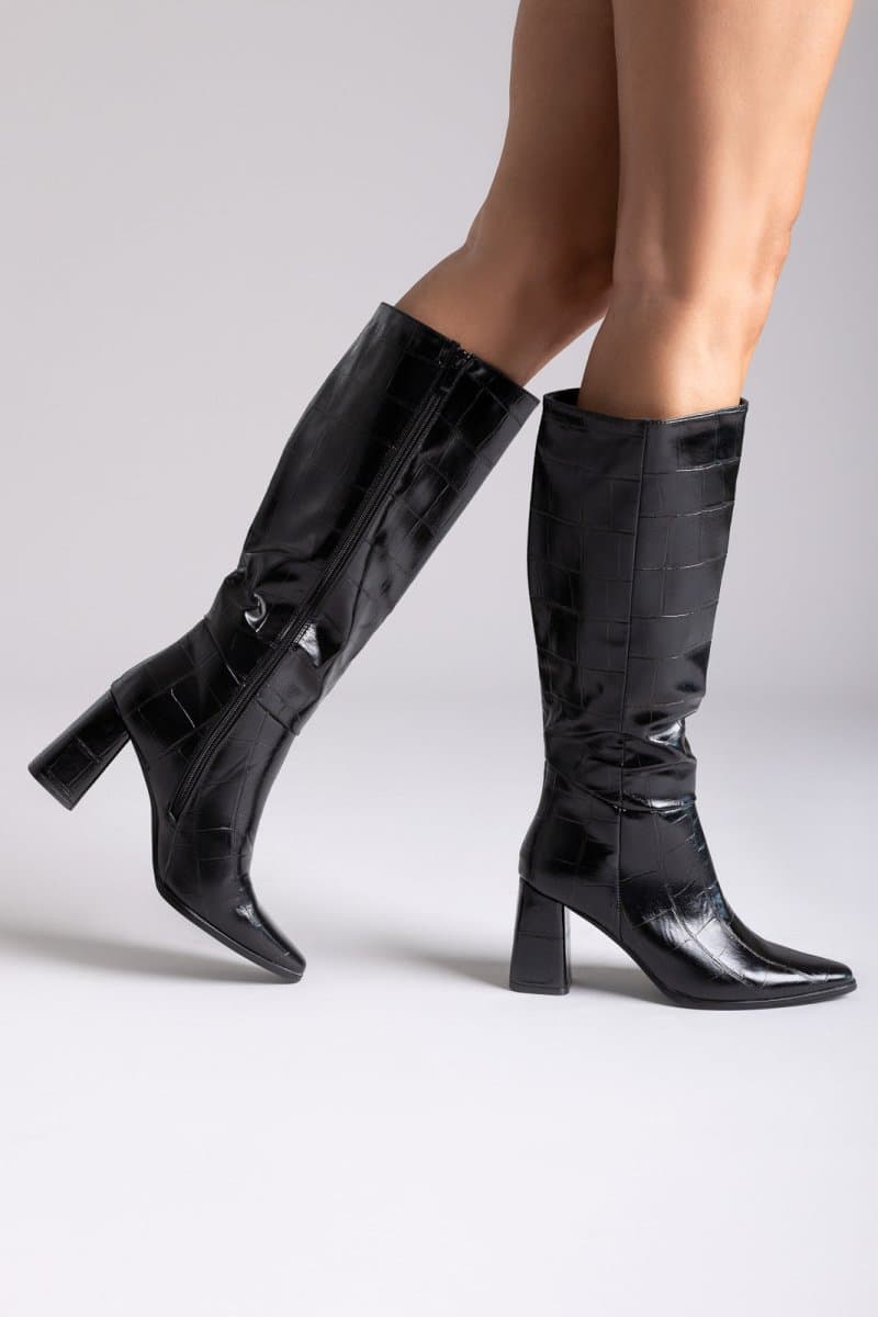 Ideal shoes Μυτερές Μπότες με Τετράγωνο Τακούνι - 6375A - Μαύρο Κροκό