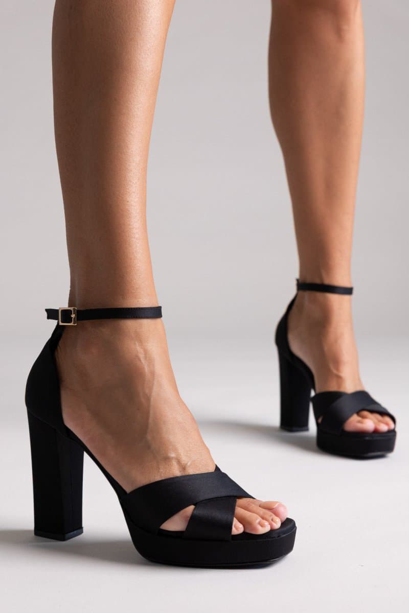 TFP Πέδιλα με φιάπα και μπαρέτα - 4032 - Black Satin